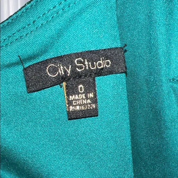 Green Shimmer Skater Dress Spaghetti Strap Party Dress - Picture 2 of 4